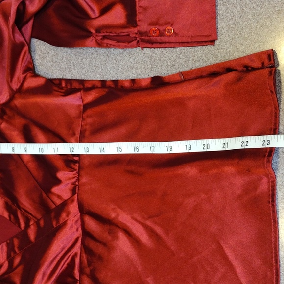 ❤️Vintage AGB Crimson Red Satin Stretchy Top - Picture 9 of 9